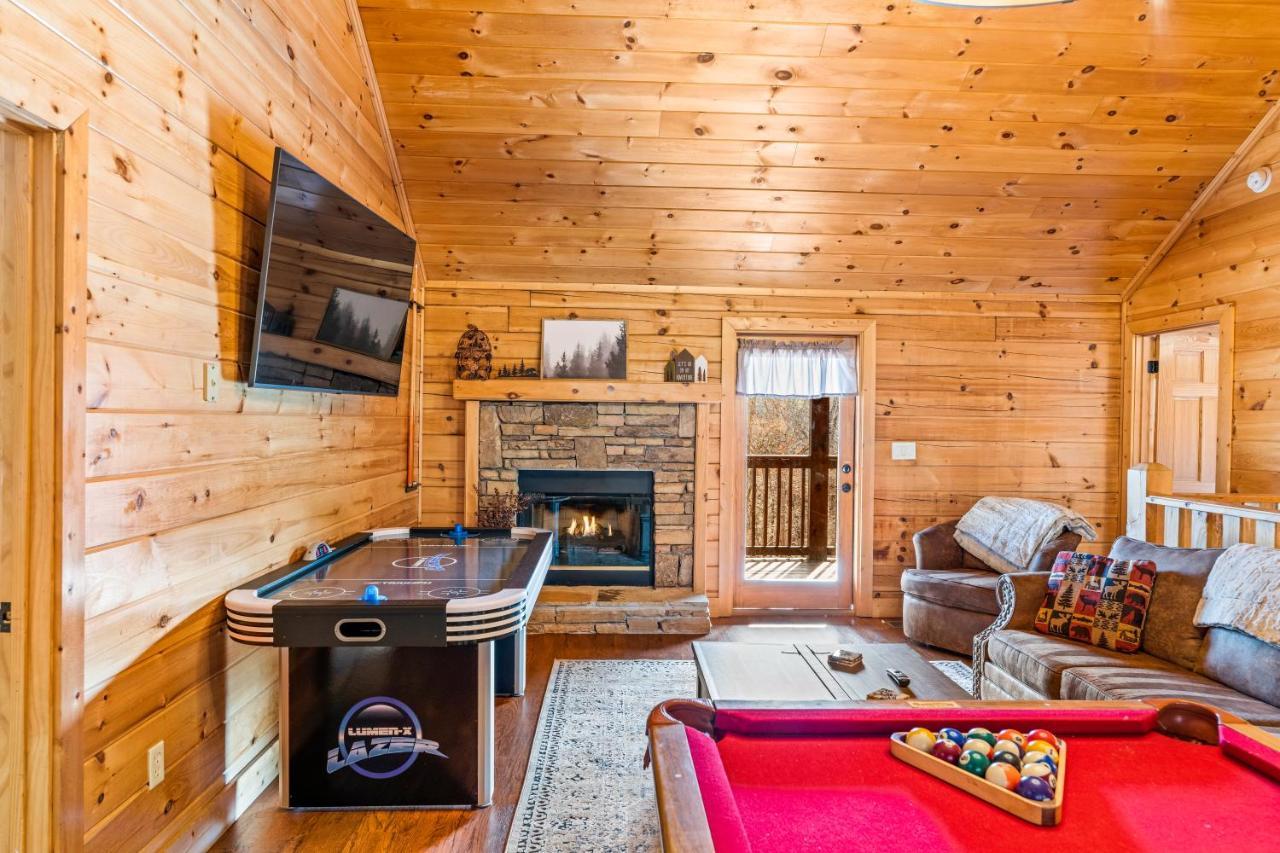 The Sly Fox - Recently Updated/ Ideal Pf Location Pigeon Forge Eksteriør bilde