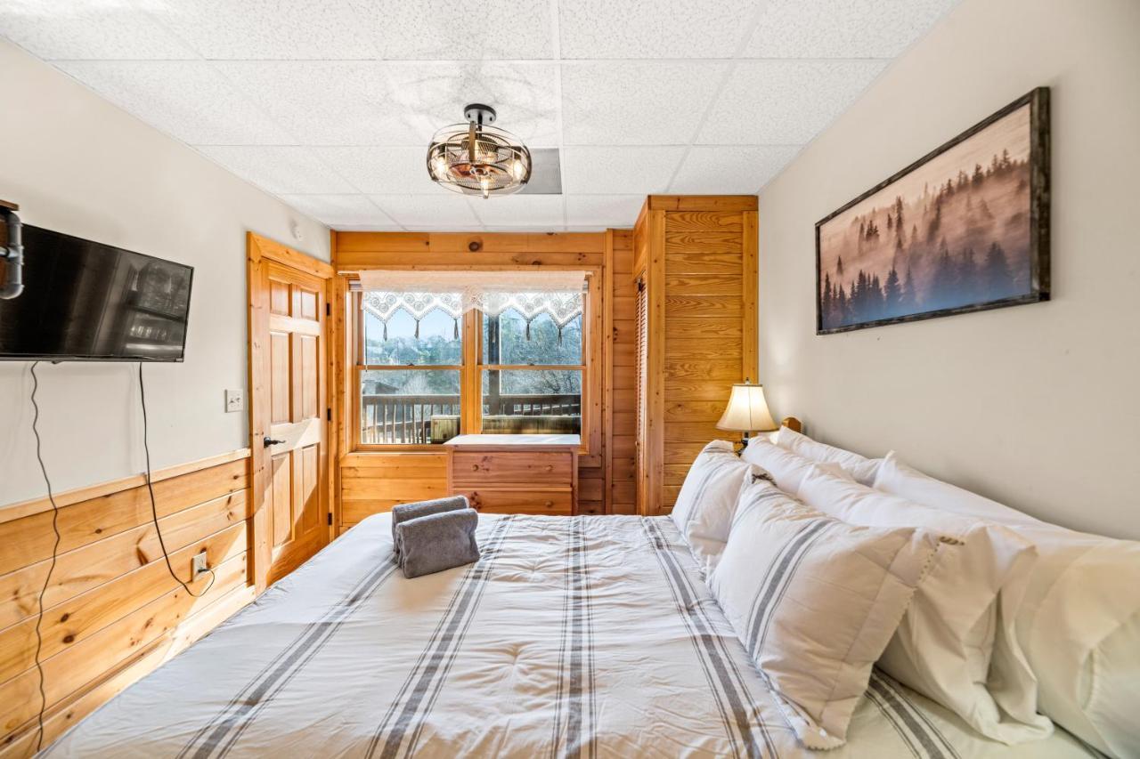 The Sly Fox - Recently Updated/ Ideal Pf Location Pigeon Forge Eksteriør bilde